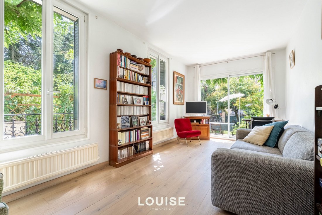 House in Forêt, Velizy-Villacoublay, France 4 - 18746140