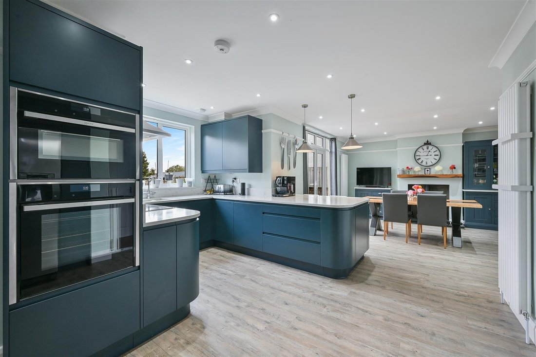 Casa en Woodmansterne, Reigate and Banstead, Inglaterra 3 - 17625096