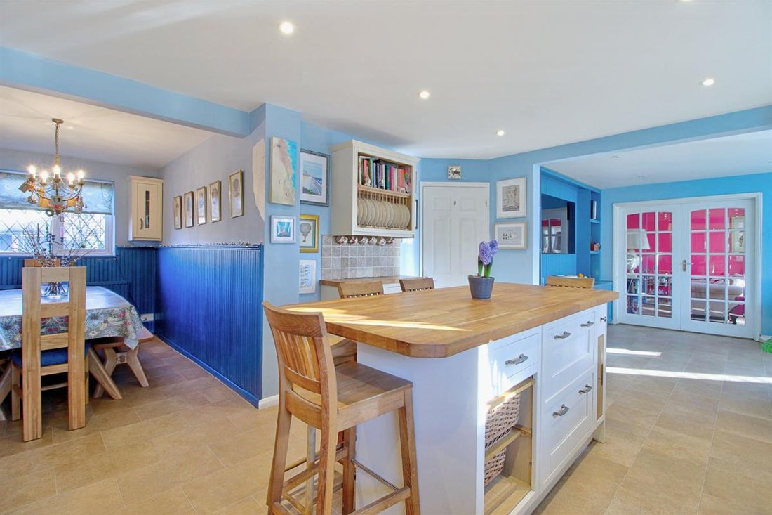House in Binfield, England 2 - 18761128