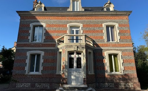 Maison à Bernay, Normandie, France 1