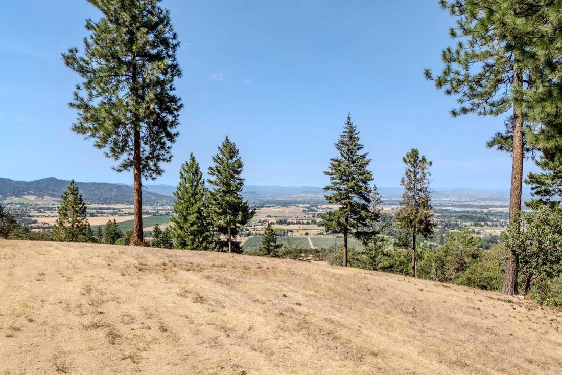 Land in Medford, Oregon, United States 2 - 18754017