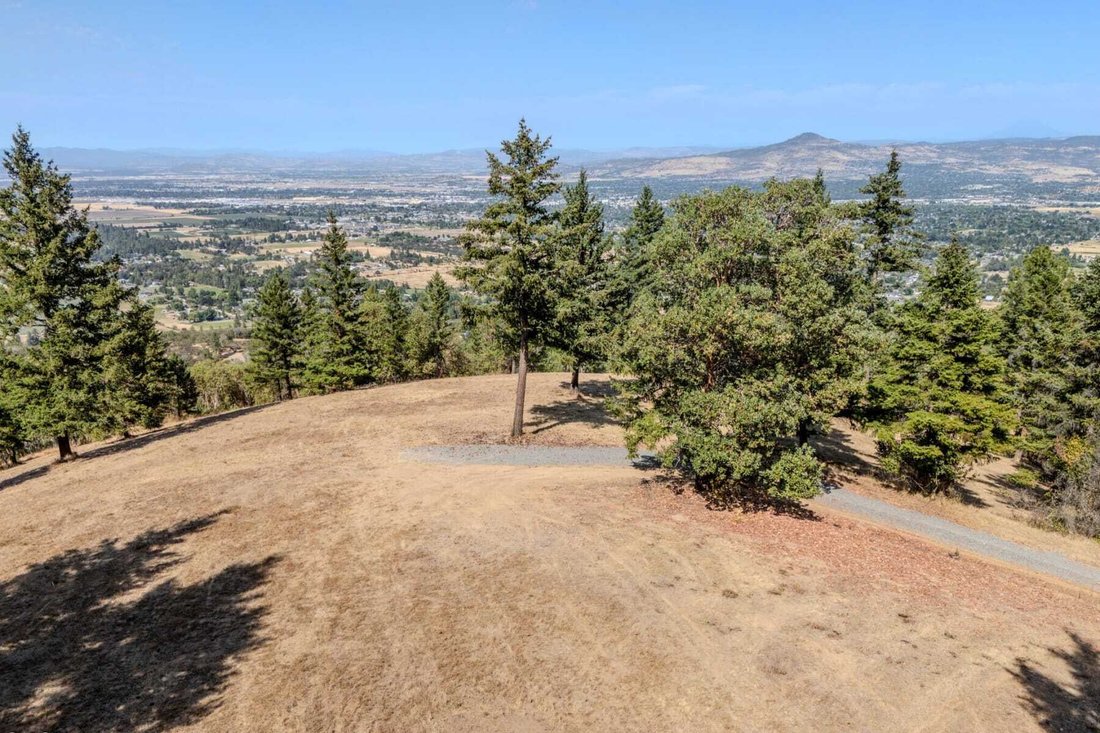 Land in Medford, Oregon, United States 1 - 18754012