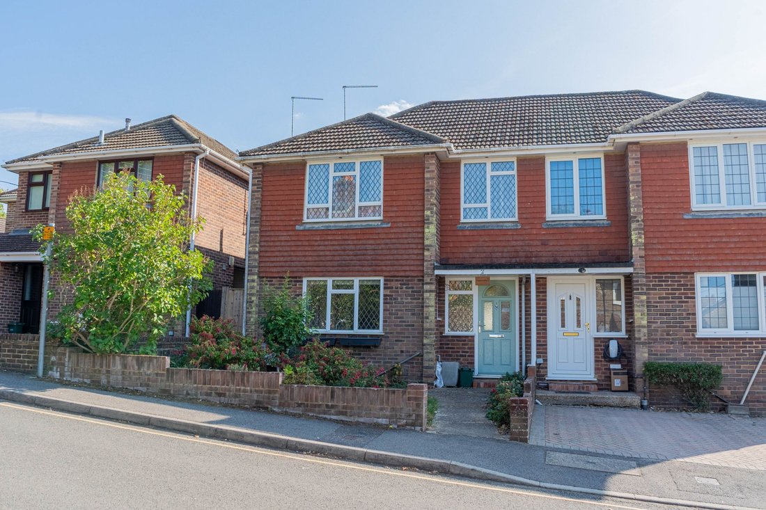 Haus in Haywards Heath, England 1 - 18749794