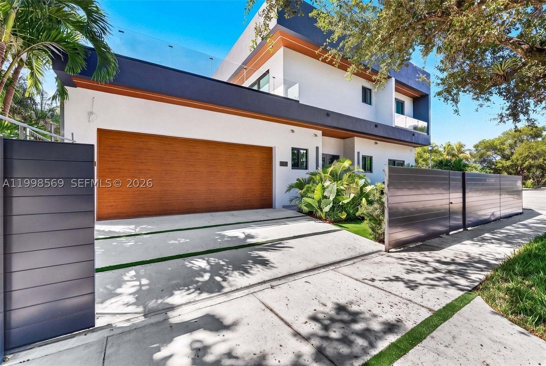 House in Miami, Florida, United States 1 - 17816078