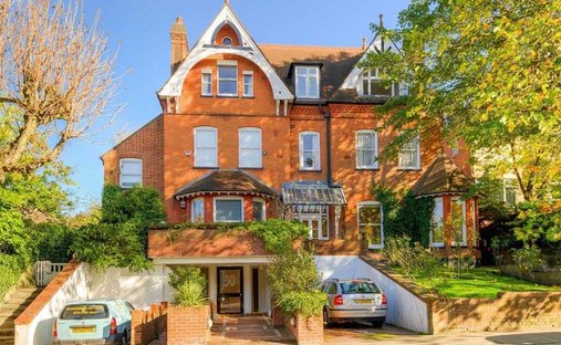 Apartment in Hamstead, Shalfleet, England 1