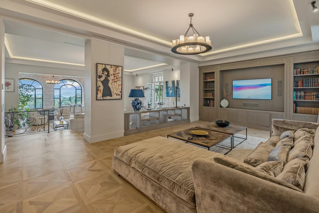 Villa a Mougins, Provenza-Alpi-Costa Azzurra, Francia 4 - 18749743