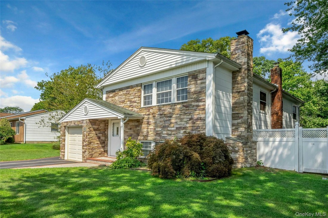 Casa en Yaphank, Nueva York, Estados Unidos 1 - 18752406