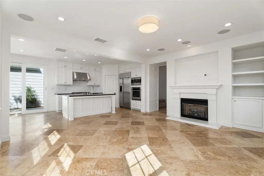 Casa a Costa Mesa, California, Stati Uniti 2 - 18757102