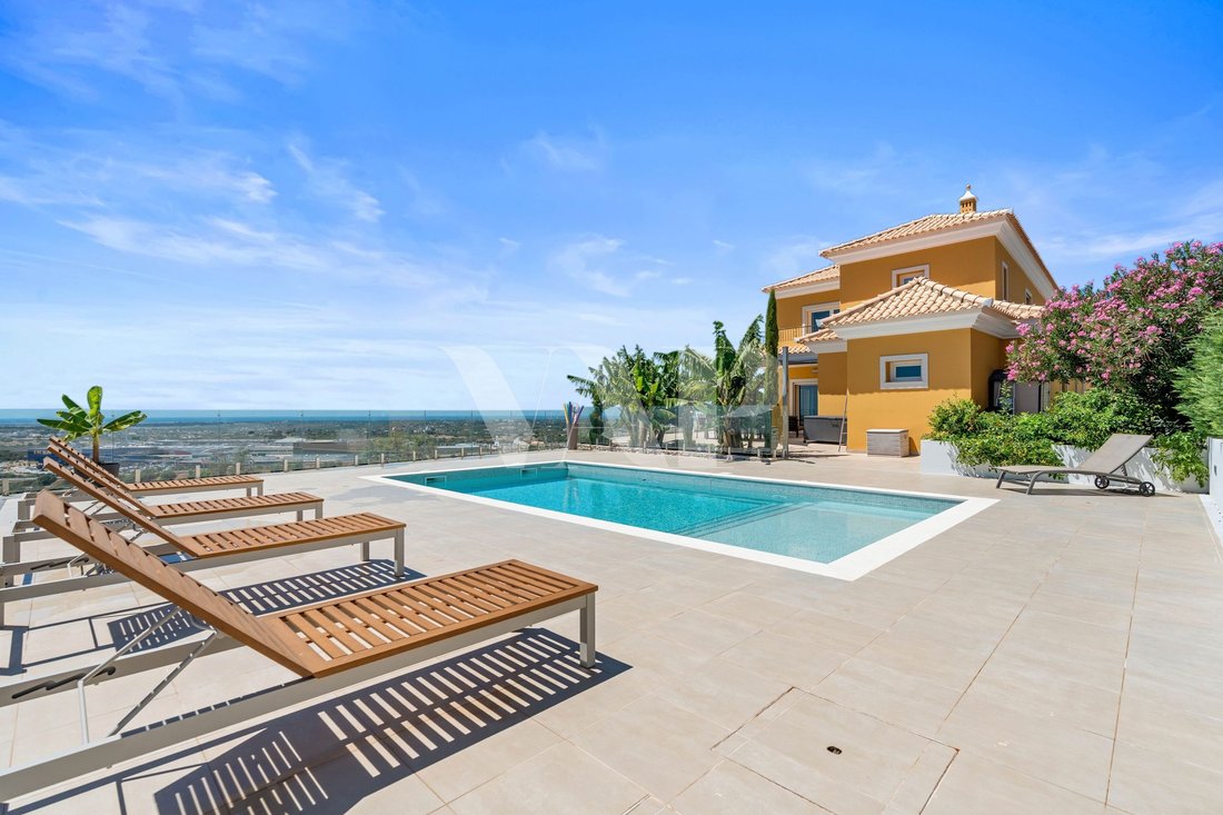 Villa en Santa Bárbara de Nexe, Algarve, Portugal 1 - 18757401