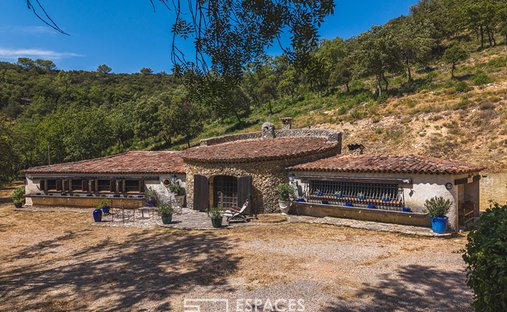 Villa à Forcalqueiret, Provence-Alpes-Côte d'Azur, France 1
