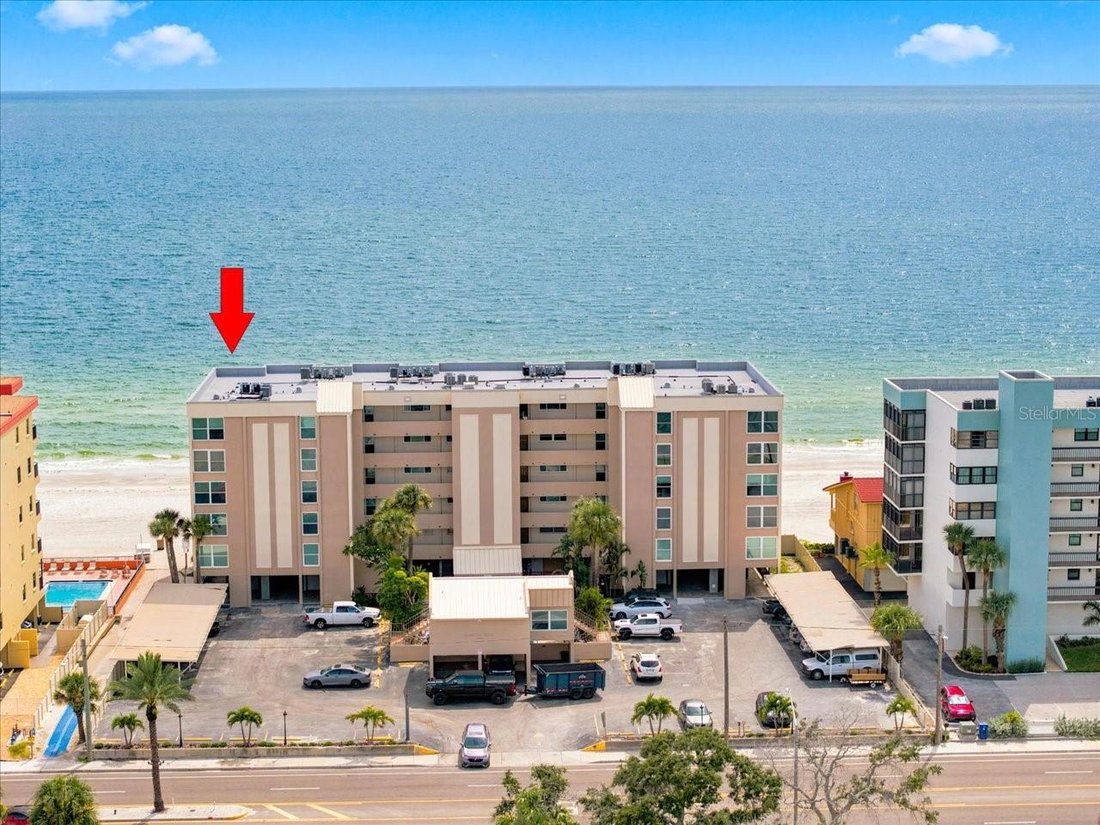 Condominio a Madeira Beach, Florida, Stati Uniti 2 - 18748916