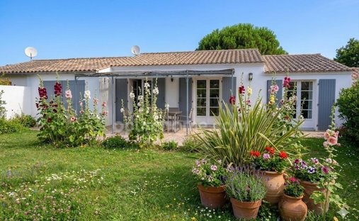 Maison à Loix, Nouvelle-Aquitaine, France 1
