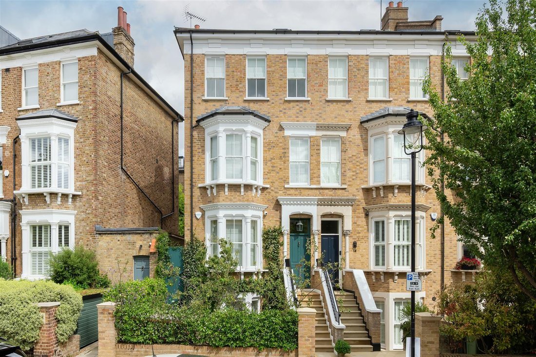 House in Hamstead, Shalfleet, England 1 - 18760972