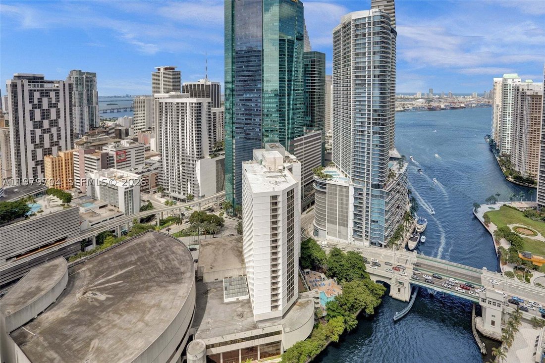 Condo in Miami, Florida, United States 3 - 17520242