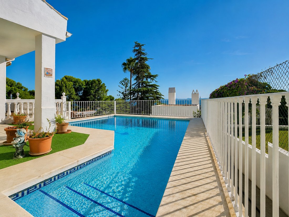 Villa in Estepona, Andalusien, Spanien 2 - 18761430