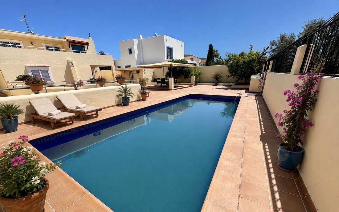 Villa in Santa Gertrudis de Fruitera, Santa Eulària des Riu, Balearische Inseln 2 - 17517491