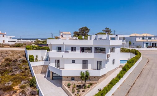 Villa in Aljezur, Algarve, Portugal 1