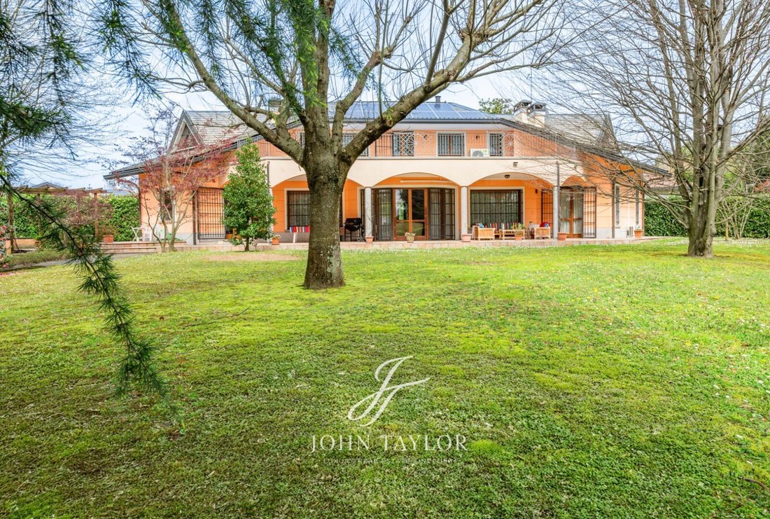 Villa in Carimate, Lombardy, Italy 3 - 18761685