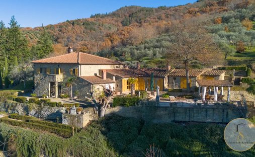 Country House in Castiglion Fiorentino, Tuscany, Italy 1