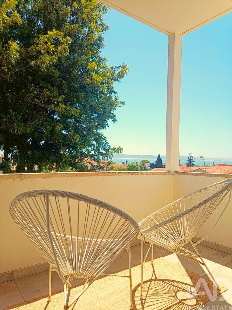 Apartment in Oeiras e Sao Juliao da Barra, Paco de Arcos e Caxias, Lisbon, Portugal 1 - 18761767