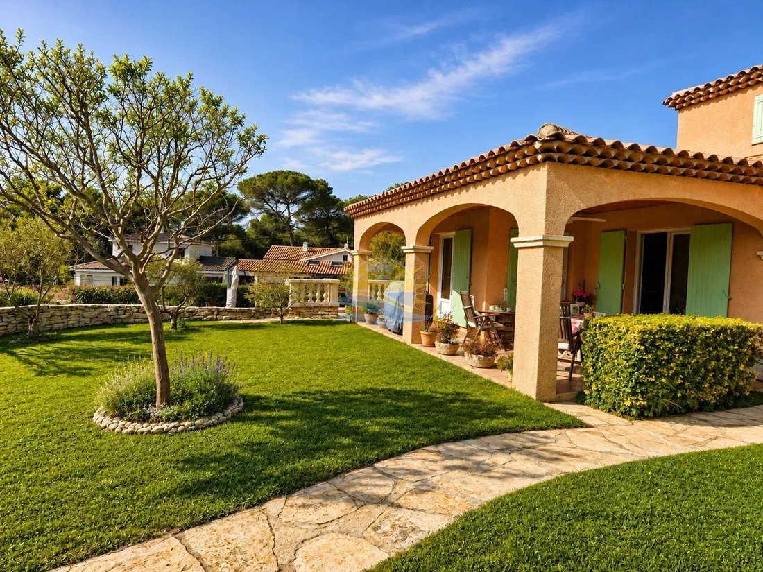 Villa in Plaines Saint Pierre-Saint Julien, Martigues, France 2 - 18761560