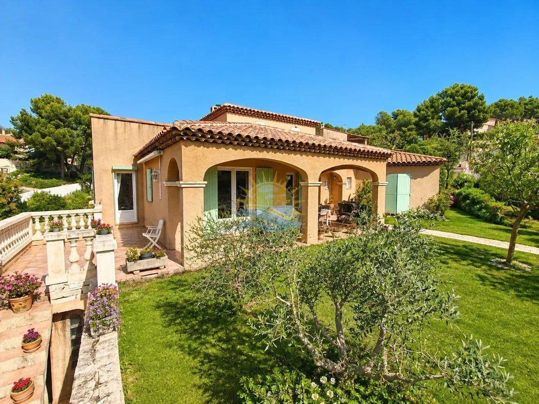 Villa in Plaines Saint Pierre-Saint Julien, Martigues, France 1 - 18761560
