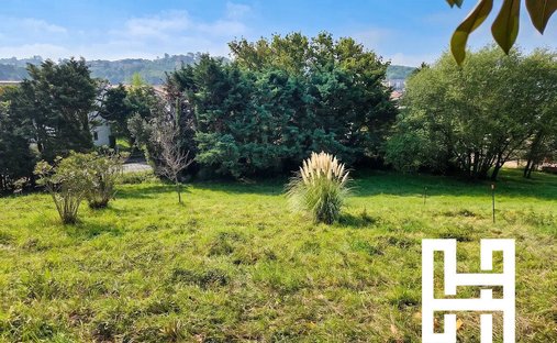 Land in Mendi-Choko-Karrikatxar-Olhette, Urrugne, France 1