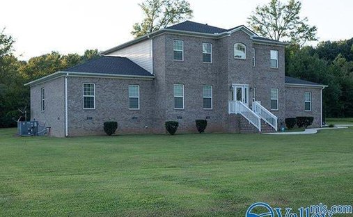 House in Bridgeport, Alabama, United States 1