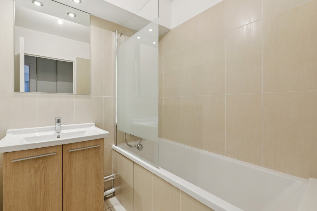 Apartment in Saint Blaise, Paris 20e Arrondissement, Paris 4 - 18764289