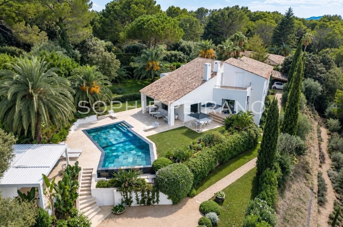Villa in Mougins, Provence-Alpes-Côte d'Azur, France 1 - 18763096