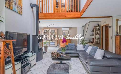 Haus in La Tour-de-Salvagny, Auvergne-Rhone-Alpen, Frankreich 1