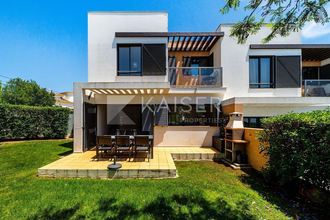 Townhouse in Praia dos Pescadores, Olhos de Agua, Portugal 1 - 18765496