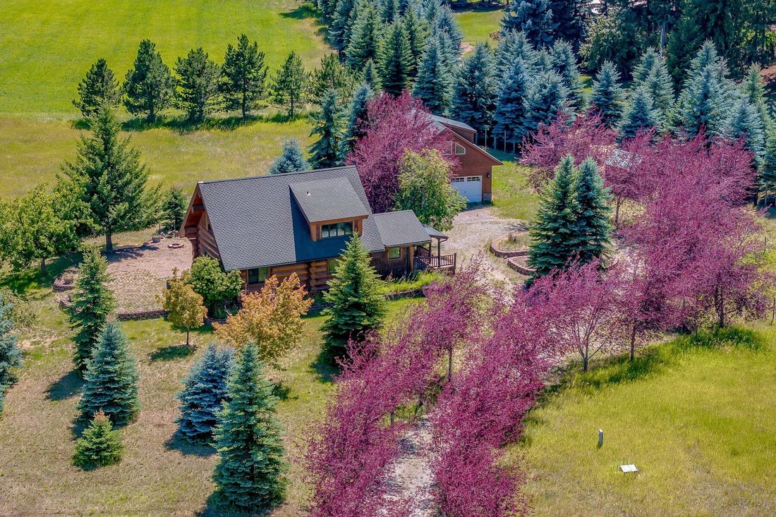 House in Moyie Springs, Idaho, United States 1 - 18763685