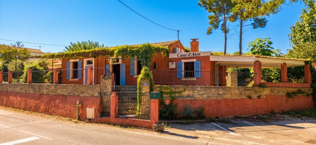 House in Saint-Cyr-sur-Mer, Provence-Alpes-Côte d'Azur, France 1 - 18766247