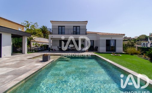 Maison à Fréjus, Provence-Alpes-Côte d'Azur, France 1