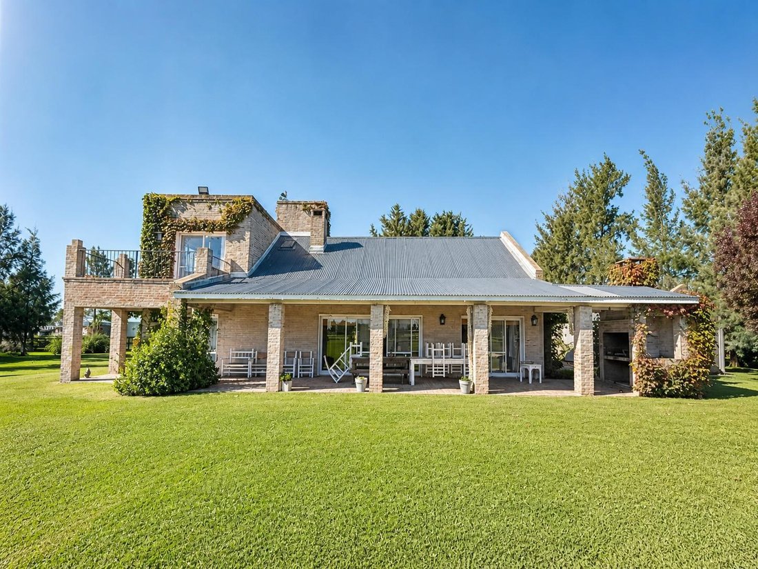Casa en Diego Gaynor, Provincia de Buenos Aires, Argentina 1 - 18763301