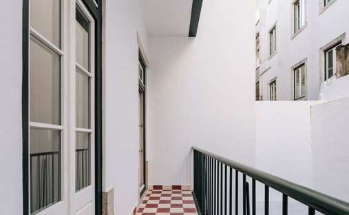 Apartment in Misericordia, Lisbon, Portugal 1