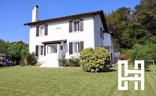 Villa in Anglet, Nouvelle-Aquitaine, France 1