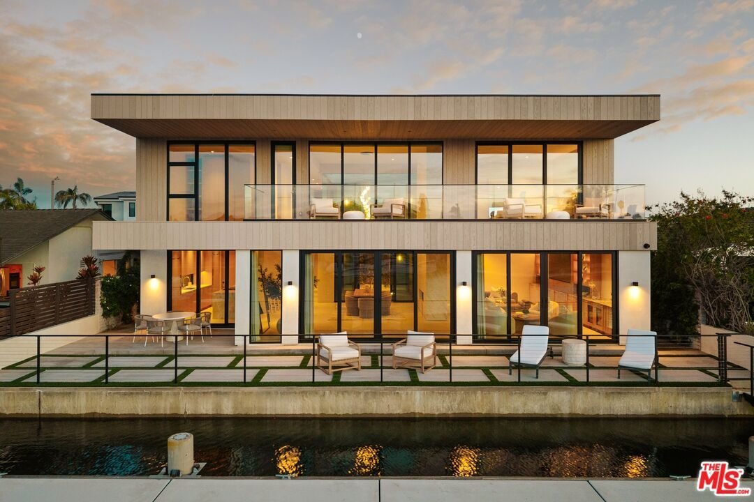 House in Huntington Beach, California, United States 4 - 18761856