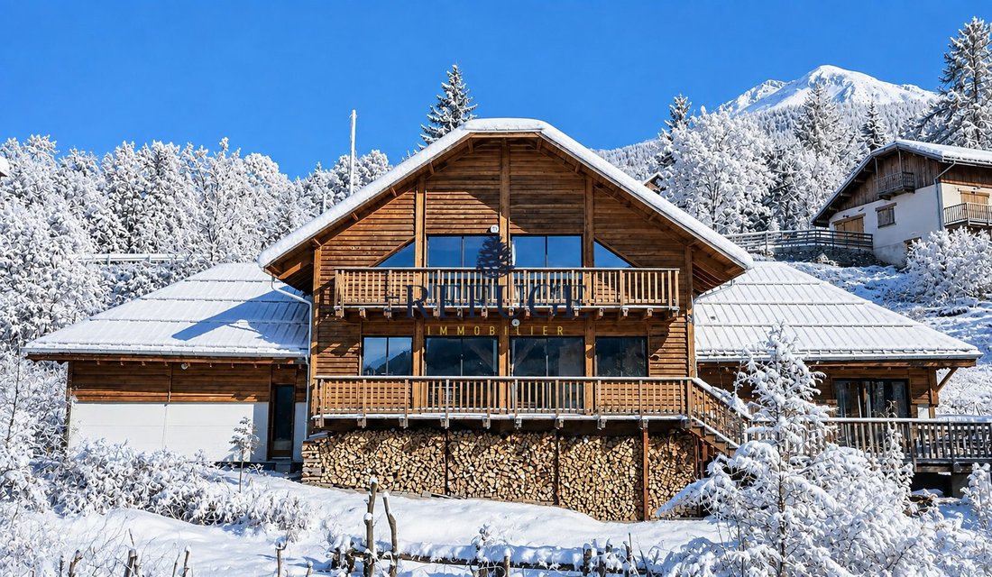 Chalet in Les Orres, Provence-Alpes-Côte d'Azur, France 1 - 18766394