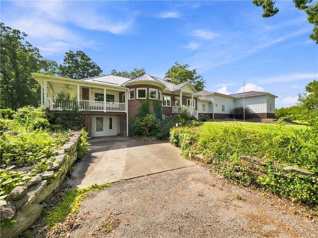 House in Nixon, Pennsylvania, United States 4 - 18311758