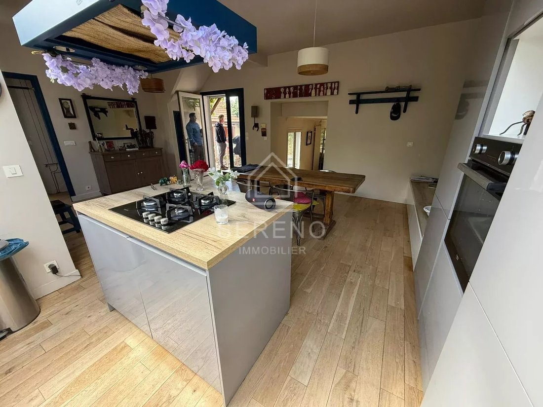 House in Arrondissement of Bobigny, Ile-de-France, France 4 - 18763249