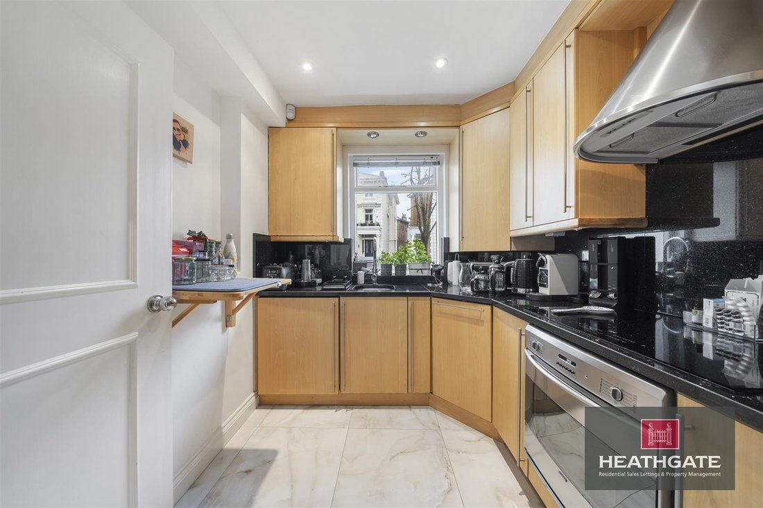 Apartment in Belsize Park, Camden, England 4 - 16786465