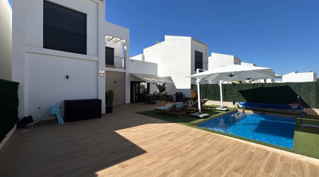 Villa in Quesada, Rojales, Land Valencia 2 - 18765386