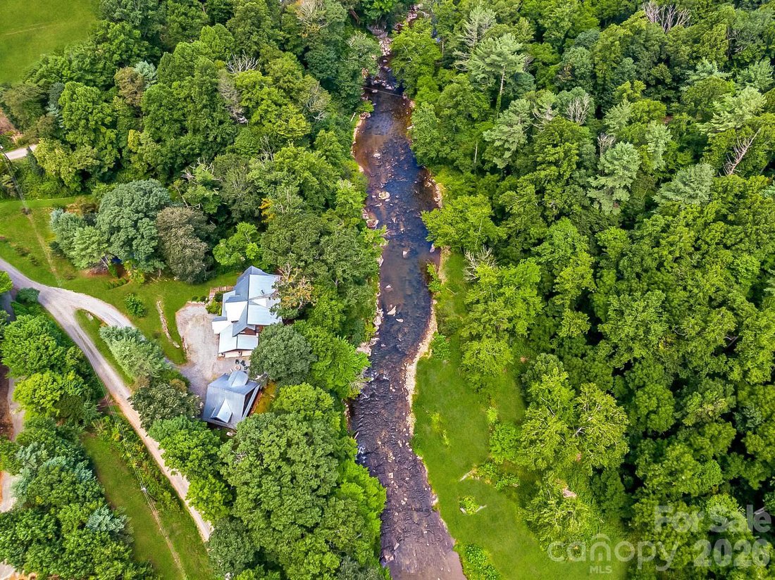 House in Cove Creek, North Carolina, United States 2 - 18764018