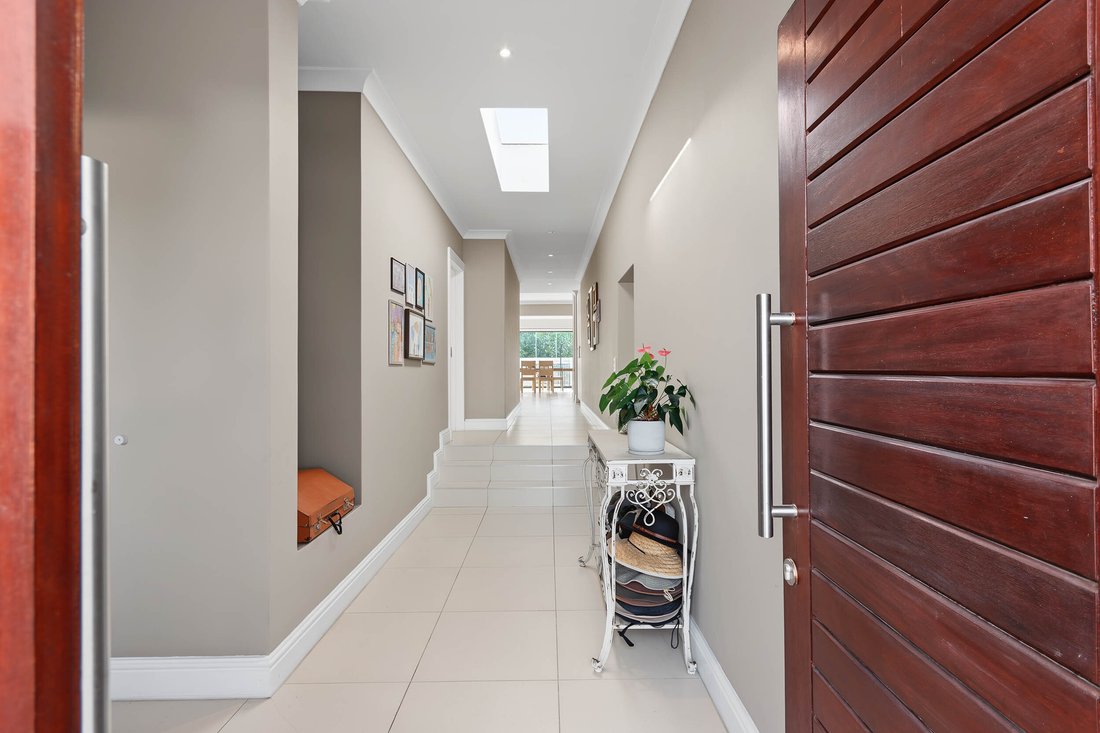 Country House in Croydon Vineyard Estate, Cape Town, Western Cape 5 - 18763428