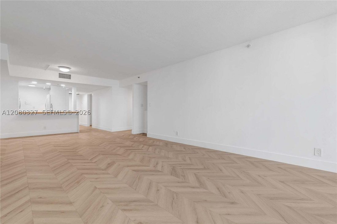Condo in Miami, Florida, United States 4 - 18761797