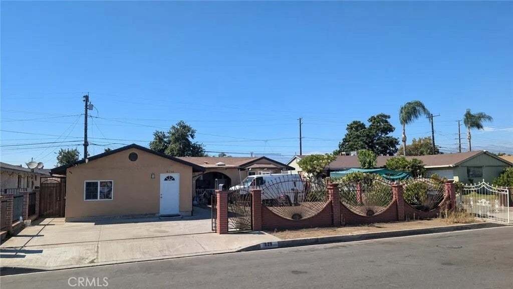La Puente, California, United States 1 - 18765007