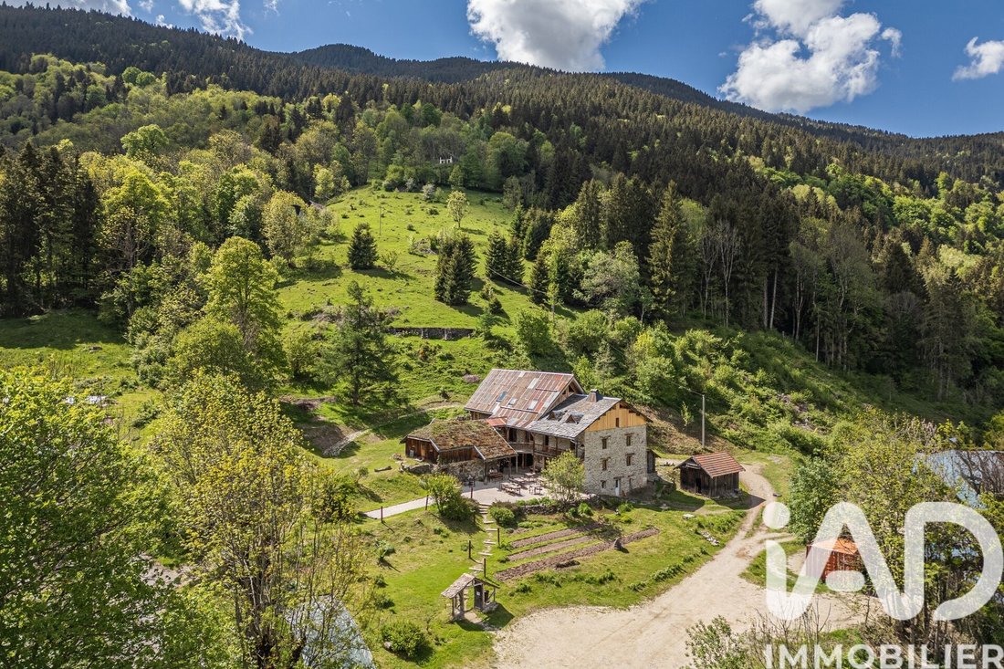 House in Le Haut-Bréda, Auvergne-Rhône-Alpes, France 2 - 18763289