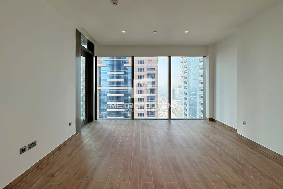 Apartment in Dubai Marina / Marsa Dubai, Dubai, United Arab Emirates 1 - 18763342
